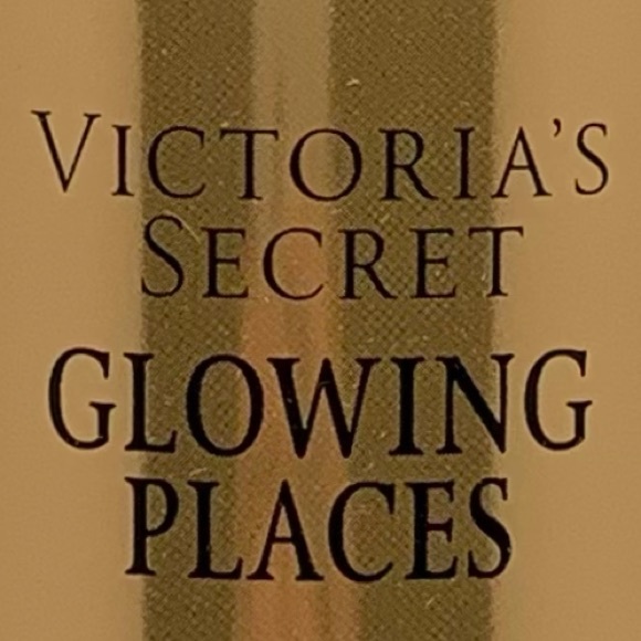 Victoria’s Secret - Glowing Places - 
Raspberry & Bergamot Scented - Picture 3 of 4